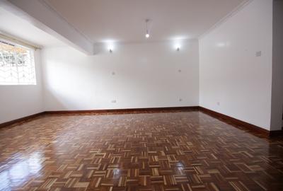 4 Bed Townhouse with En Suite in Lavington - 2