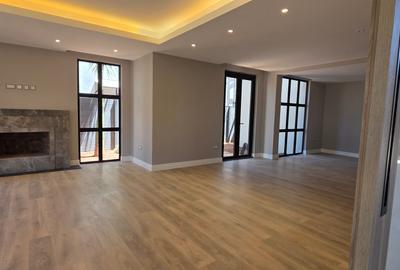 5 Bed Townhouse in Runda - 4