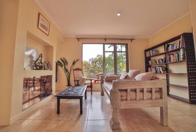 Serviced 1 Bed Apartment with Borehole at Hendred Avenue