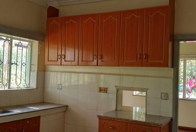 4 Bed Townhouse with En Suite in Garden Estate - 3