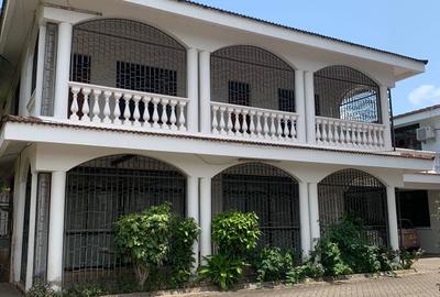 5 Bed House with En Suite in Kizingo