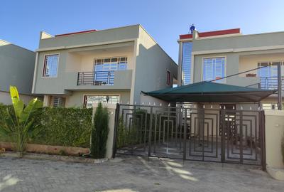 4 Bed Villa with En Suite in Kitengela