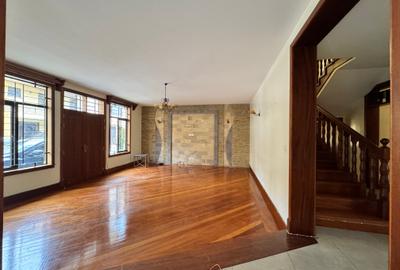 5 Bed Townhouse with En Suite in Lavington