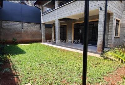 5 Bed Townhouse with En Suite in Lavington - 2