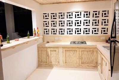 6 Bed Townhouse with En Suite in Watamu - 4