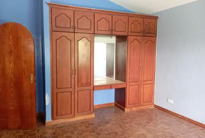 5 Bed Townhouse with En Suite in Riverside - 3