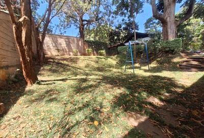 4 Bed House with En Suite in Lavington - 3