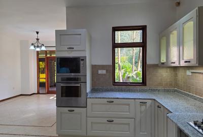 5 Bed House with En Suite in Karen - 2