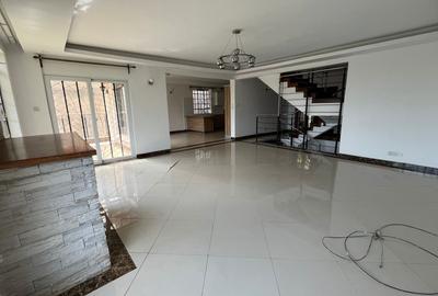 5 Bed Townhouse with En Suite at Westlands