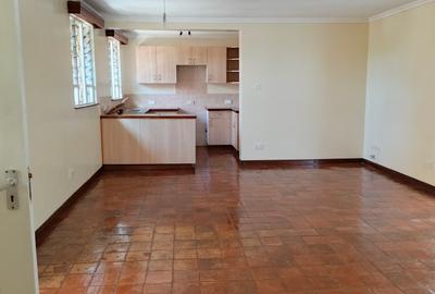 3 Bed Villa with En Suite at Lavington - 2