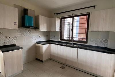 3 Bed Apartment with En Suite in Lavington