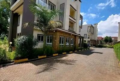 5 Bed Villa with En Suite at Lavington