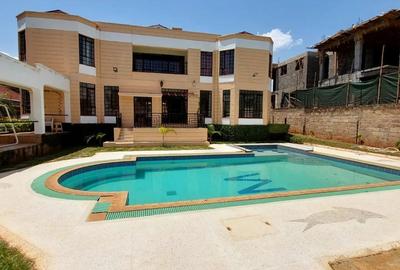 5 Bed House with En Suite at Runda