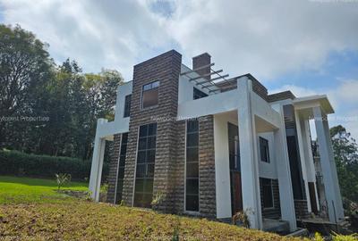 7 Bed House with En Suite in Karen