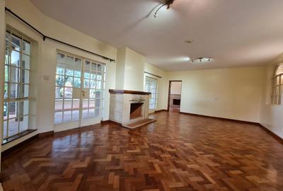 5 Bed House with En Suite at Rosslyn - 4