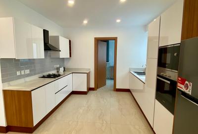 3 Bed Apartment with En Suite in Parklands