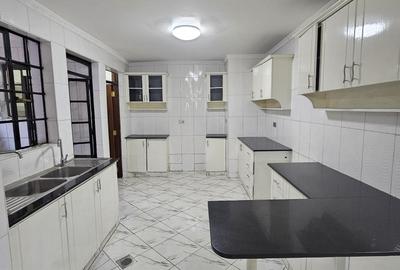 3 Bed Apartment with En Suite at Forest Road