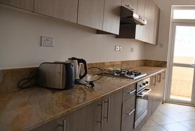2 Bed Apartment with En Suite in Westlands Area - 4