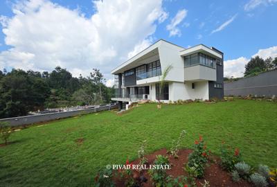 5 Bed House with Garden in Nyari