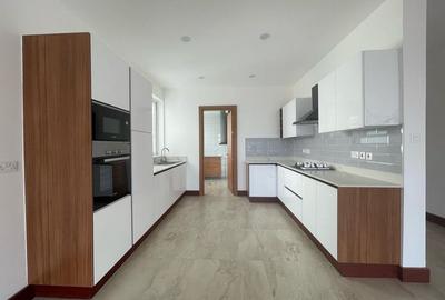 2 Bed Apartment with En Suite at City Park Drive - 2