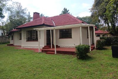 Commercial Property with Service Charge Included at Lavington