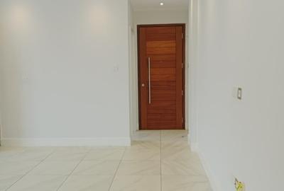 Serviced 1 Bed Apartment with En Suite in Westlands Area - 4