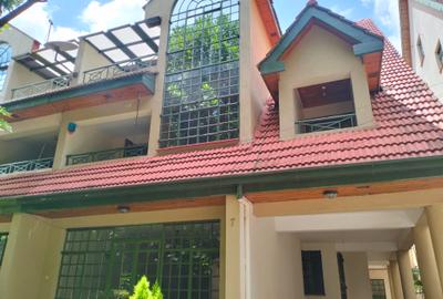 4 Bed Townhouse with En Suite in Lavington