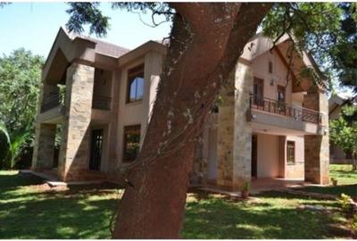 4 Bed Townhouse with En Suite at Lavington Green