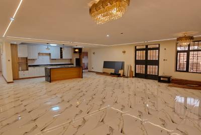 10 Bed House with En Suite in Karen - 3