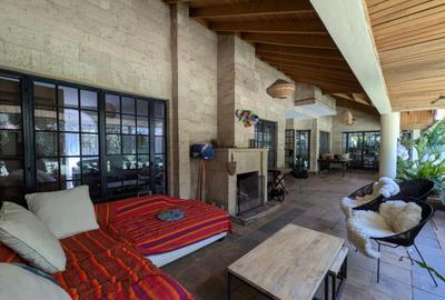 4 Bed Townhouse with En Suite in Spring Valley