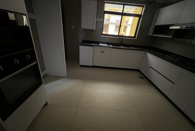 3 Bed Apartment with En Suite at State House Road
