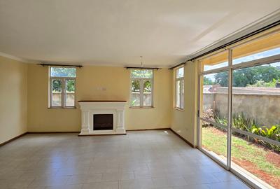 5 Bed Townhouse with En Suite in Kyuna - 3