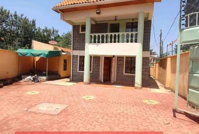 4 Bed Townhouse with En Suite at Lavingtone