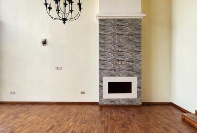 5 Bed Villa with En Suite in Runda - 4