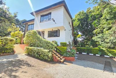 4 Bed House with En Suite at Runda