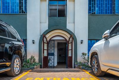 500 ft² Office with Service Charge Included in Westlands Area - 3