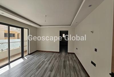 5 Bed Townhouse with En Suite in Lavington - 4