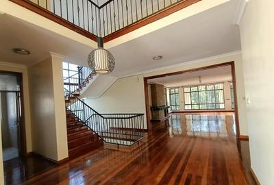 5 Bed Villa with En Suite in Kitisuru