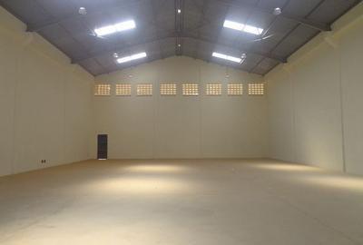 11,100 ft² Warehouse with Parking in Mombasa Road