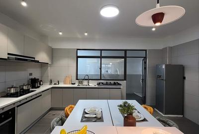 4 Bed Apartment with En Suite in Kileleshwa