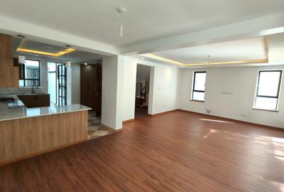 4 Bed Townhouse with En Suite in Kitisuru - 2