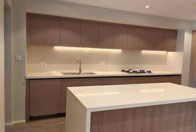 3 Bed Apartment with En Suite in Nyari - 4