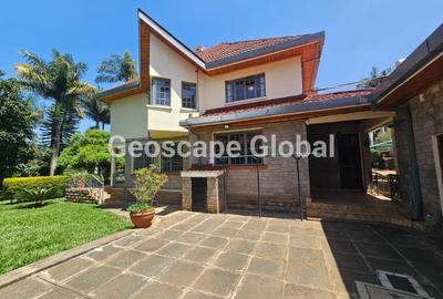 5 Bed House with En Suite in Runda - 3