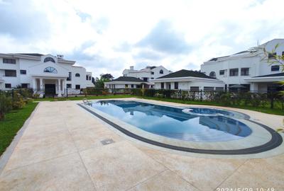 6 Bed Townhouse with En Suite in Karen