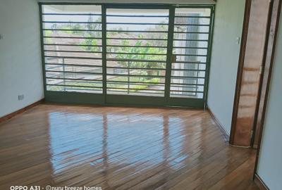 4 Bed Townhouse with En Suite in Lavington - 2