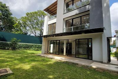 4 Bed Townhouse with En Suite in Lavington