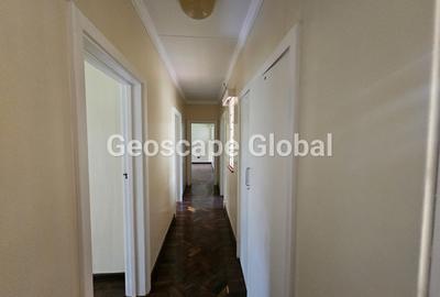 4 Bed House with En Suite in Rosslyn - 4