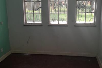 Commercial Property with Service Charge Included in Lavington