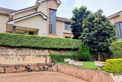 4 Bed Villa with En Suite in Kitisuru