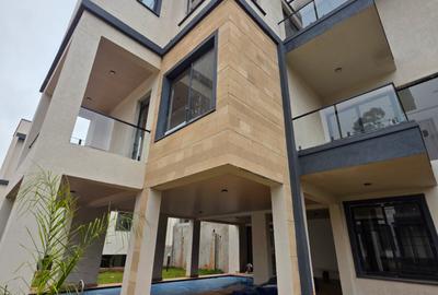4 Bed Villa with En Suite in Loresho - 3